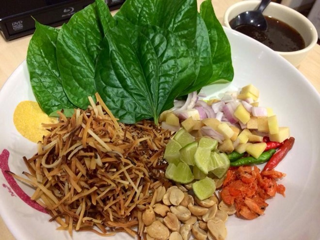 du-lich-chiang-mai-thai-lan-mon-an-miang-kham